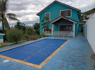 Casa · 250m² · 4 Quartos · 5 Vagas · Casa à Venda – Condomínio Morada do Fênix