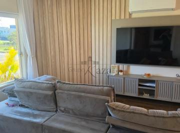 Casa · 398m² · 3 Quartos · 4 Vagas · Casa em Condomínio - Condomínio Bosque dos Manacás - Jardim Jacinto - 3 Dormitórios - 398m² - Estuda