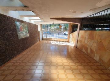 Casa · 138m² · 4 Quartos · 2 Vagas · Sobrado com 4 quartos, 1suíte, 2 vagas, Água Rasa