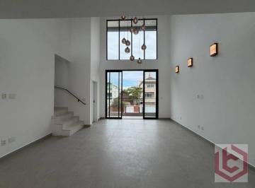 0ecf4a777b8861e45f3e63de066b1880543d8acc · Casa Sobreposta Alta Duplex | Embaré | 230 m² | Piscina Privativa | Churrasqueira | 2 Vagas