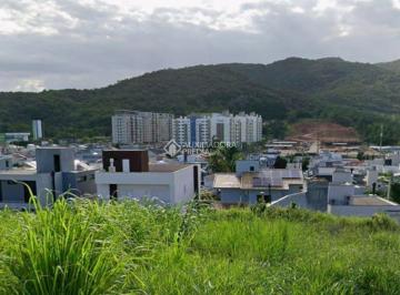 Terreno · 439m² · Construa o seu futuro em um dos bairros mais valorizados da Grande Florianópolis!