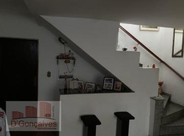 Casa · 168m² · 3 Quartos · 2 Vagas · Sobrado para venda em Centro de 168.00m² com 3 Quartos e 2 Garagens