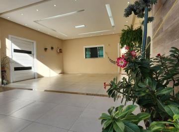 Casa · 220m² · 3 Quartos · 2 Vagas · Casa em Parque Ipe - Feira de Santana