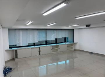 4d25cc952cb4698969a6efdd14546f61295f01f9 · Sala Edifício Eagle Point
