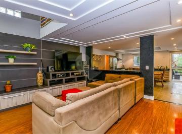 Casa de 4 quartos, Curitiba · Casa em condomínio com 4 suítes no Campo Comprido