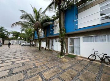 Casa de 2 quartos, Bertioga · Sobrado Geminado Com 2 suítes e Piscina Privativa