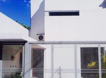 Comercial · 228m² · 5 Quartos · 2 Vagas · Casa comercial na Rua Professor José Leite e Oiticica, 7 • 228 m²