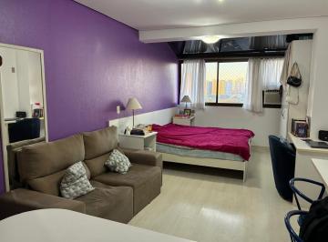 Apartamento · 31m² · Vende-se studio semimobiliado no Centro Histórico
