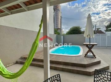 Casa · 140m² · 4 Quartos · 3 Vagas · Casa em Rua Três Barras - Perequê - Porto Belo/SC