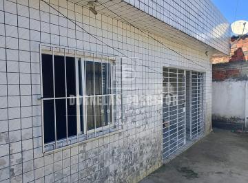 Casa · 80m² · 2 Quartos · Casa em Água Fria | 2 Quartos, Quintal, Terraço, Esquina.