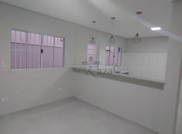 Casa · 128m² · 2 Quartos · 2 Vagas · Casa - Residencial Gazzo - 2 Dormitórios - 79m².