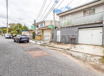 Casa · 195m² · 7 Quartos · 2 Vagas · Casa para alugar em Uberaba de 195.00m² com 7 Quartos, 2 Suites e 2 Garagens
