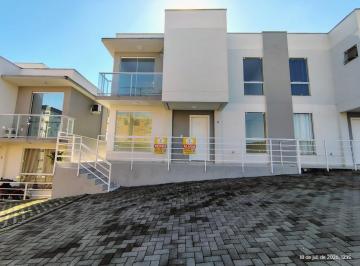 Casa · 74m² · 2 Quartos · 1 Vaga · Sobrado com 2 dormitórios e sacada para locação na Itoupavazinha – Blumenau