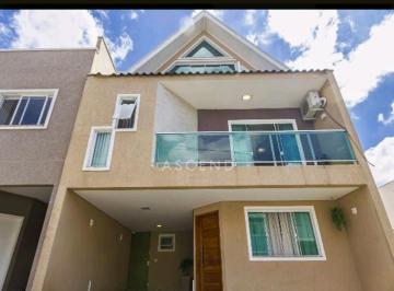 Casa de 4 quartos, Curitiba · Sobrado triplex em condomínio fechado