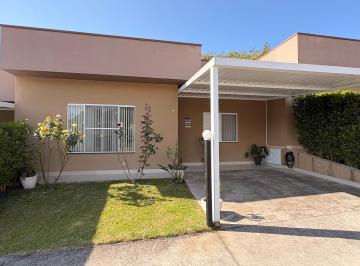 Casa de 2 quartos, Guararema · Casa térrea com 2 quartos em condomínio fechado, bairro Nogueira