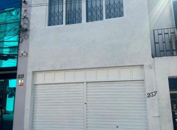 Comercial · 180m² · Prédio comercial na Rua Cantagalo, 237 • 180 m²