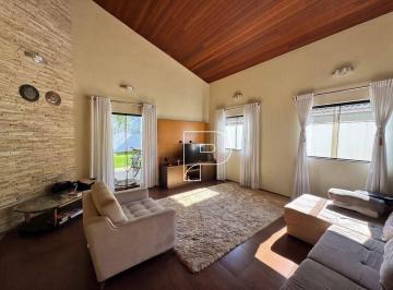 Casa · 230m² · 3 Quartos · 4 Vagas · Casa de Condomínio para venda em Gramado de 230.00m² com 3 Quartos, 1 Suite e 4 Garagens