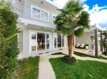 Casa de 5 quartos, Curitiba · Alto Padrão no Barreirinha | Residência com 5 Suítes | Piscina Aquecida | 10 Vagas