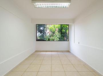 Comercial · 34m² · Às vezes o melhor marketing é simplesmente estar aqui.