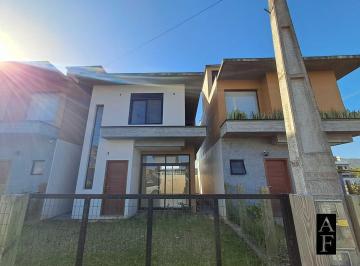 Casa · 98m² · 3 Quartos · 1 Vaga · Casa em Campo D'una, Garopaba/SC