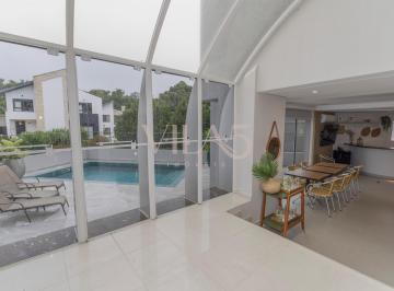 Casa · 496m² · 5 Quartos · 4 Vagas · Casa de esquina no Westside II, excelente iluminação