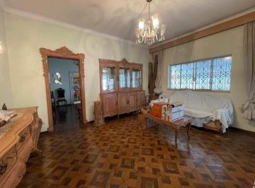 Casa · 349m² · 6 Quartos · 4 Vagas · Casa à venda, 348 m² por R$ 2.700.000,00 - Centro - Piracicaba/SP