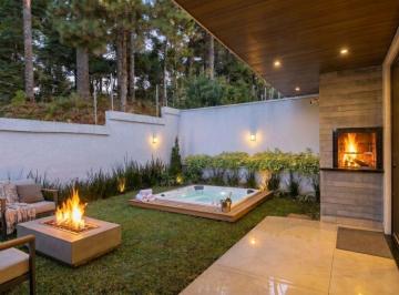 Casa de 3 quartos, Curitiba · Casa Alto Padrão em Condomínio Clube -3 Suítes - 3 Vagas + 1 - 230m² - Sta Cândida - R$ 1.670.000,00