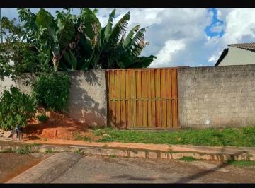 Terreno , Águas Lindas de Goiás · Terreno / Lote em local urbanizado com casas residenciais e comércio consolidado.