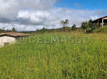 Terreno , Ibiúna · Terreno limpo e plano a 300 metros do asfalto!