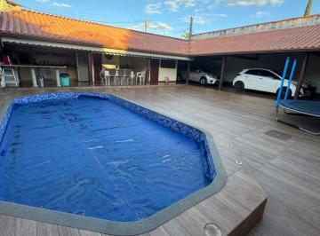 Casa de 3 quartos, Brasília · Casa 3 suites 3 carros piscina churrasqueira recem reformada aceita FGTS e financiamento Quadra 12