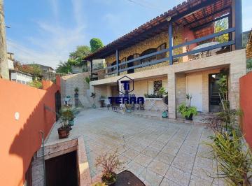 terraimoveisrj-casa-com-3-quartos-ao-lado-de-todo-comercio-do-largo-da-batalha--01.jpeg · Casa com 3 quartos, junto e ao lado do farto comércio do Largo da Batalha.