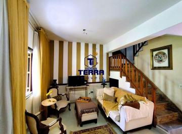 Sala · Casa com 3 quartos e suíte em condomínio no Matapaca. Excelente acabamento!