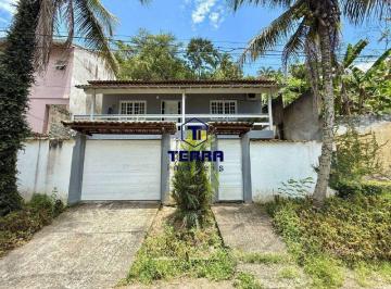 Casa · 180m² · 2 Quartos · 3 Vagas · Excelente casa de 2 quartos com suíte e quintal em Pendotiba!