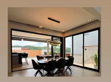 Casa de 4 quartos, Santana de Parnaíba · Pode entrar e conhecer essa casa espetacular no Residencial Itahyê!
São 420 m² de terreno e 332 m²