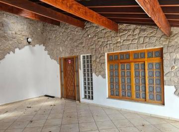 Casa · 280m² · 3 Quartos · 2 Vagas · Casa para locação Vila São José em Várzea Paulista