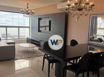 2d3f322cb68175c0a497540df0397c4620196063 · Apartamento Frente Mar com 4 Suítes para Locação Anual na Barra Sul em Balneário Camboriú/SC.