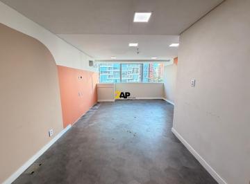 Comercial · 39m² · 1 Vaga · Sala comercial para locação na Vila Andrade: 2 banheiros, 1 vaga de garagem, 39 m²