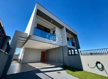 Casa · 161m² · 3 Quartos · 2 Vagas · Sobrado Alto Padrão com 3 quartos e 161 m² no Sertão do Maruim – São José/SC