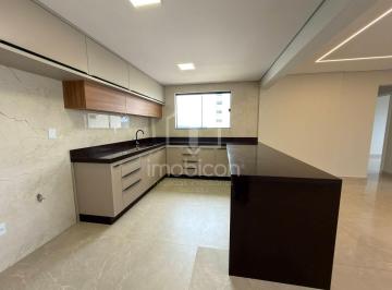 Apartamento · 110m² · 3 Quartos · 2 Vagas · Alugo: Apartamento de 3/4 (2 suítes) no Boa vista - Vitória da Conquista/BA