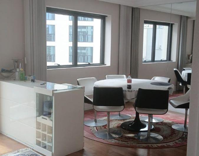 Foto do imóvel - Venha morar com o conforto de um hotel e a privacidade de um lar neste espetacular flat duplex.