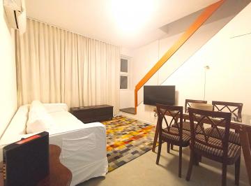 Apartamento de 2 quartos, Rio de Janeiro · Lindo duplex próximo à estação do metrô. Direto com o proprietário.