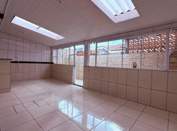 Casa de 3 quartos, Piraquara · Casa térrea 3 dormitórios, encantadora e excelente potencial de valorização em Piraquara.