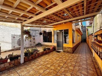 Casa · 165m² · 3 Quartos · 2 Vagas · À venda Casa Independente Ampla Próxima à Praia do Forte