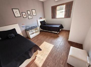 Rural · 450m² · 4 Quartos · 3 Vagas · Chacara 1100 m², 4 Quartos sendo 1 Suíte, Porteira Fechada, Salão de Festas, Piscina - Artur Nogueir