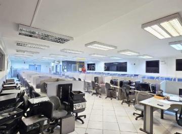Comercial · 200m² · 4 Vagas · Excelente oportunidade para empresas que buscam um espaço corporativo diferenciado, amplo e pronto p