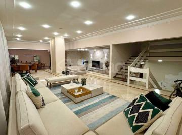 Casa · 900m² · 5 Quartos · 6 Vagas · Viva o Extraordinário no Condomínio São Joaquim: Casa Semi Térrea de Alto Padrão com Lazer Completo,