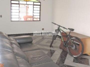 Casa · 200m² · 4 Quartos · 5 Vagas · Casa com 250 metros, 4 dormitórios, 2 banheiros, 5 vagas