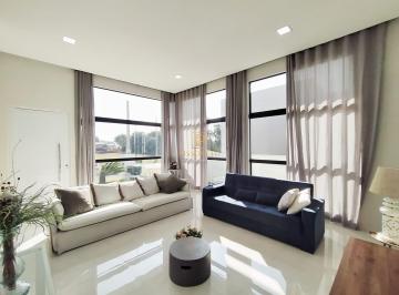 Casa · 170m² · 3 Quartos · 3 Vagas · Casa Térrea Mobiliada à Venda no Ninho Verde II | 3 Suítes | Piscina | 170 m²