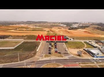 Terreno · 175m² · Excelente terreno plano próximo a academia e ao lago