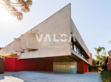 1 · Casa modernista com 564.7 m², 4 quartos sendo 2 suítes à venda no bairro Jardim Schaffer.